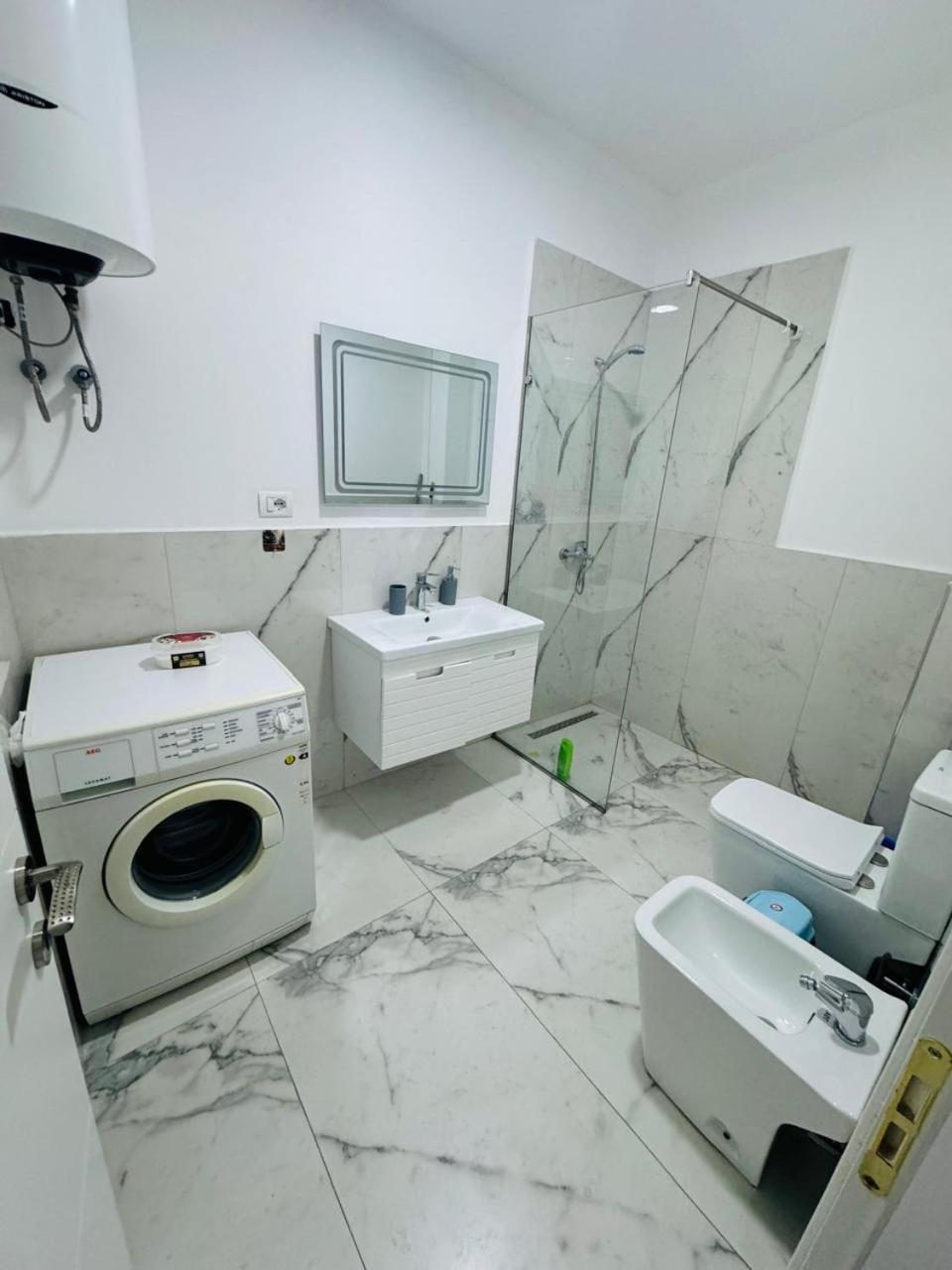 Apartamente Tirana *